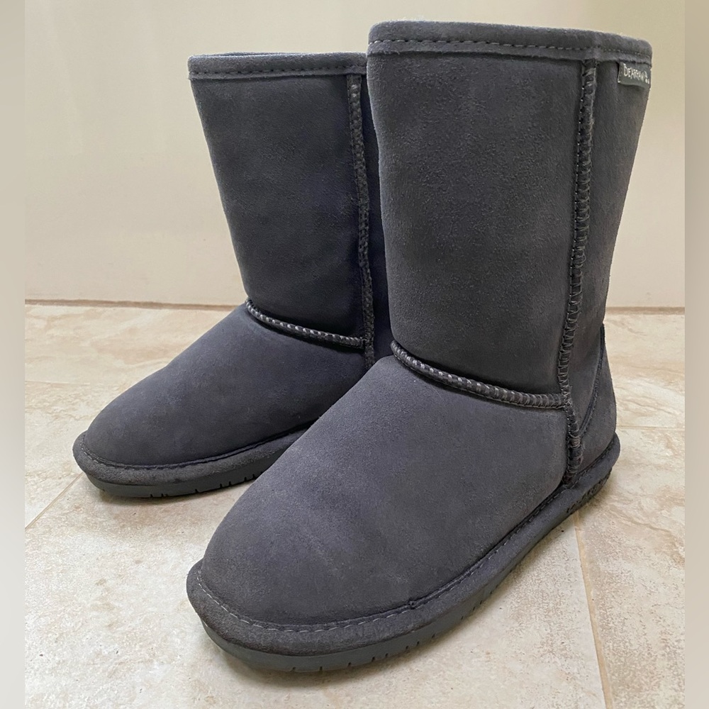 Bearpaw Emma Short Classic Slip-on Boot